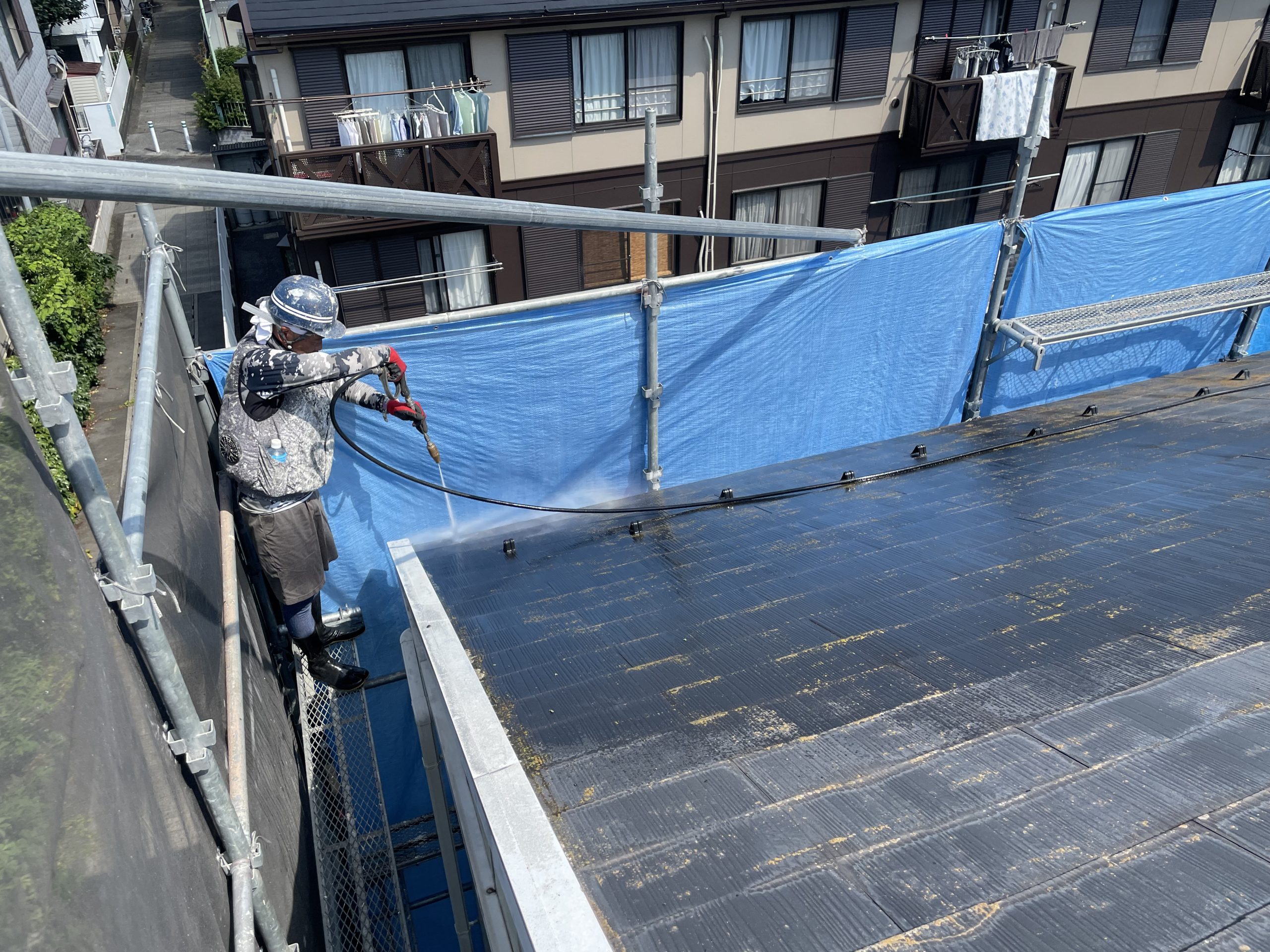 草加市　アパート外壁塗装　屋根洗浄